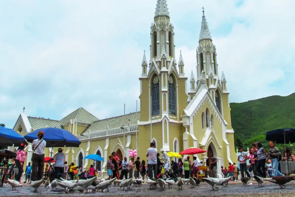 puestos gastronómicos frente a la Basílica donde comer en los restaurantes en El Valle